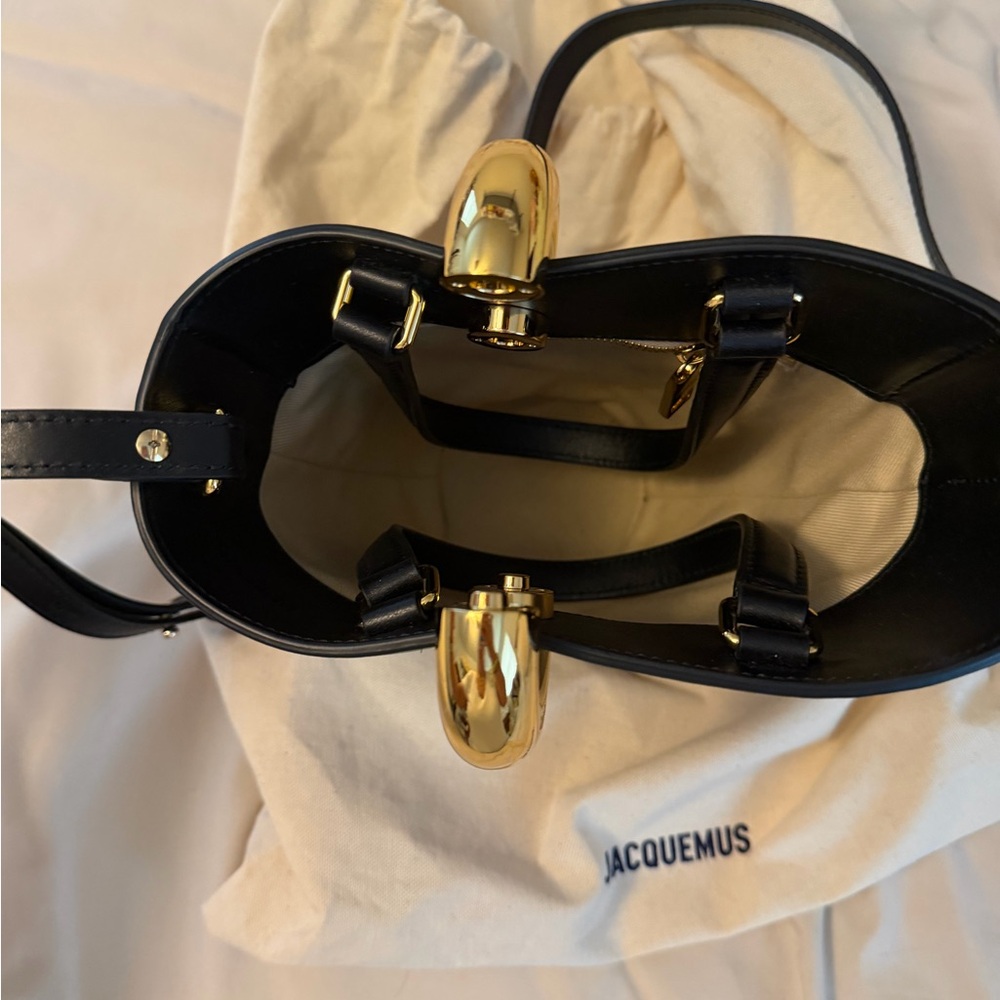 Jacquemus The Small Bambola Black Leather Bucket Bag NBW - Picture 4 of 15